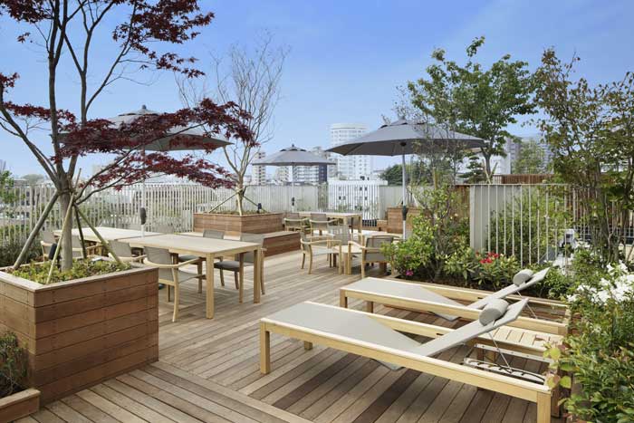 Spacious Rooftop Terrace